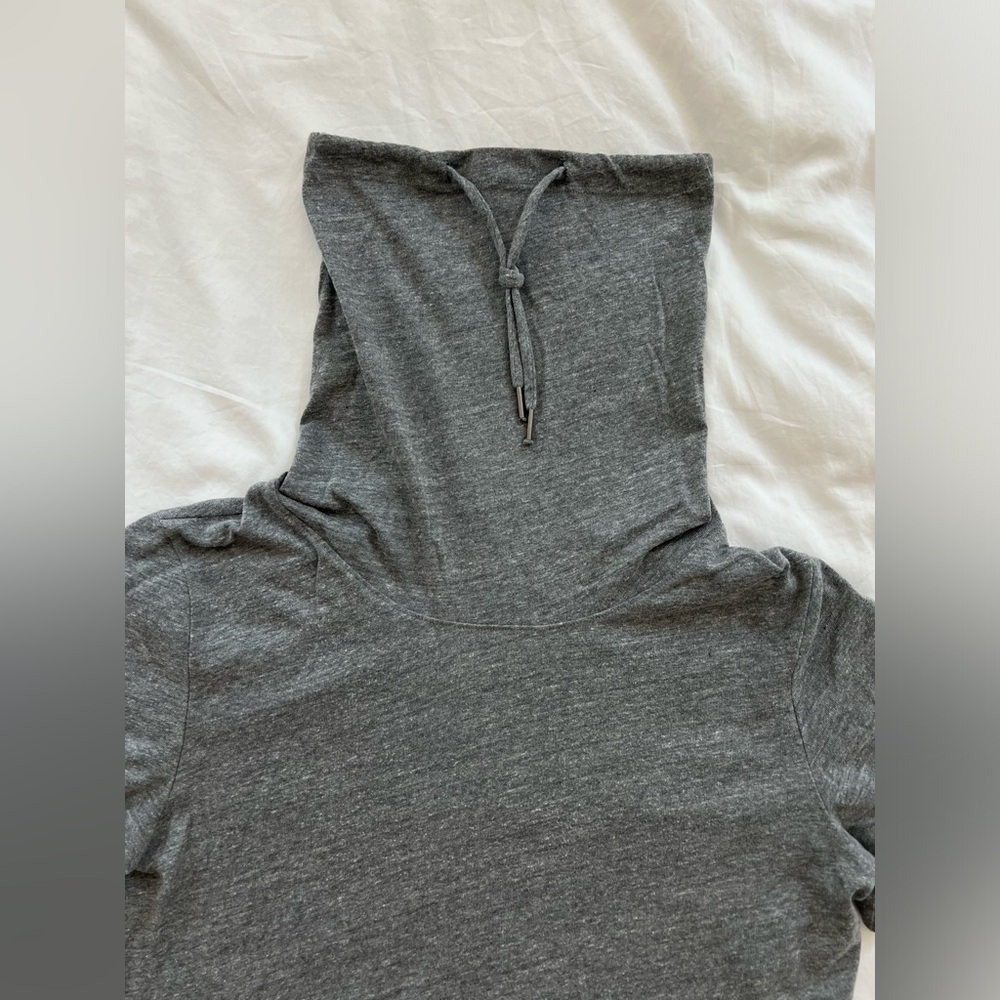 Men’s trendy turtleneck T-shirt medium